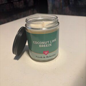 Bath and Body Works Single Wick Candle: Coconut Lime Breeze